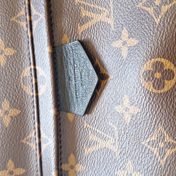 Louis Vuitton Palm Springs backpack - Picture 3 of 13